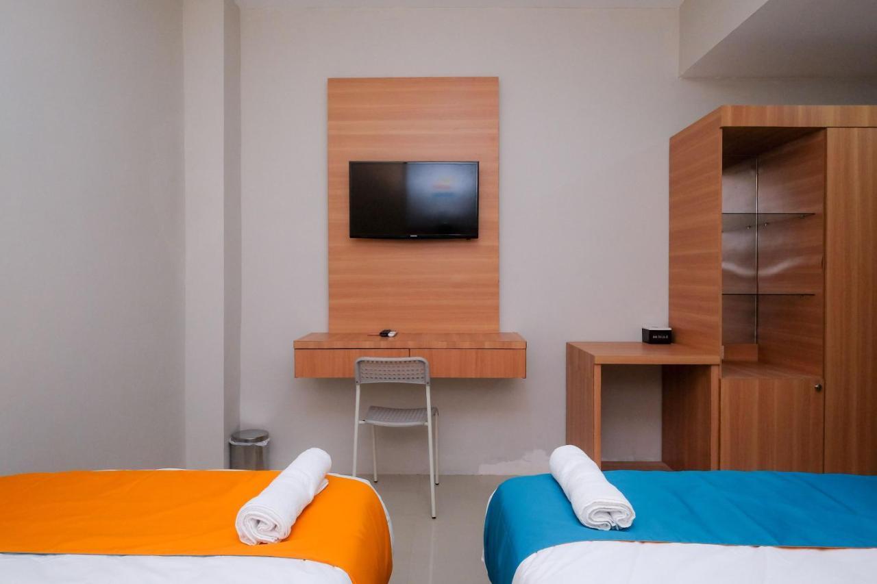 Sans Hotel Tiga Putri Semarang By Reddoorz Екстер'єр фото