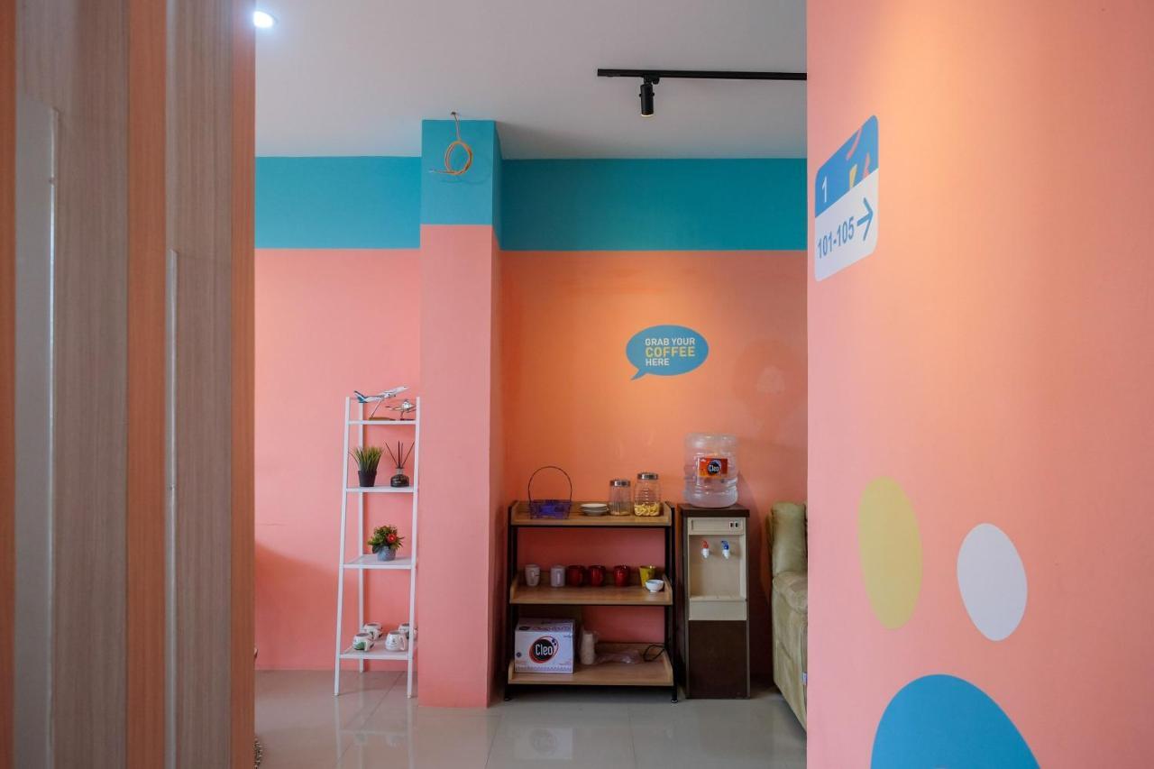 Sans Hotel Tiga Putri Semarang By Reddoorz Екстер'єр фото